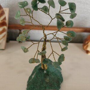 Green Gemstone Wire Tree with Base